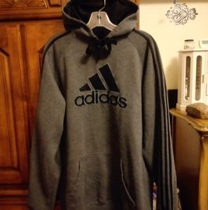 Adidas Sweatshirt